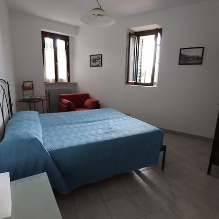 Appartamento In Borgata Storica Boissano Bagian luar foto